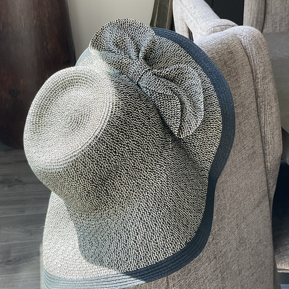Elegant Floppy Black Women's Sun Hat with Attached Side Bow.